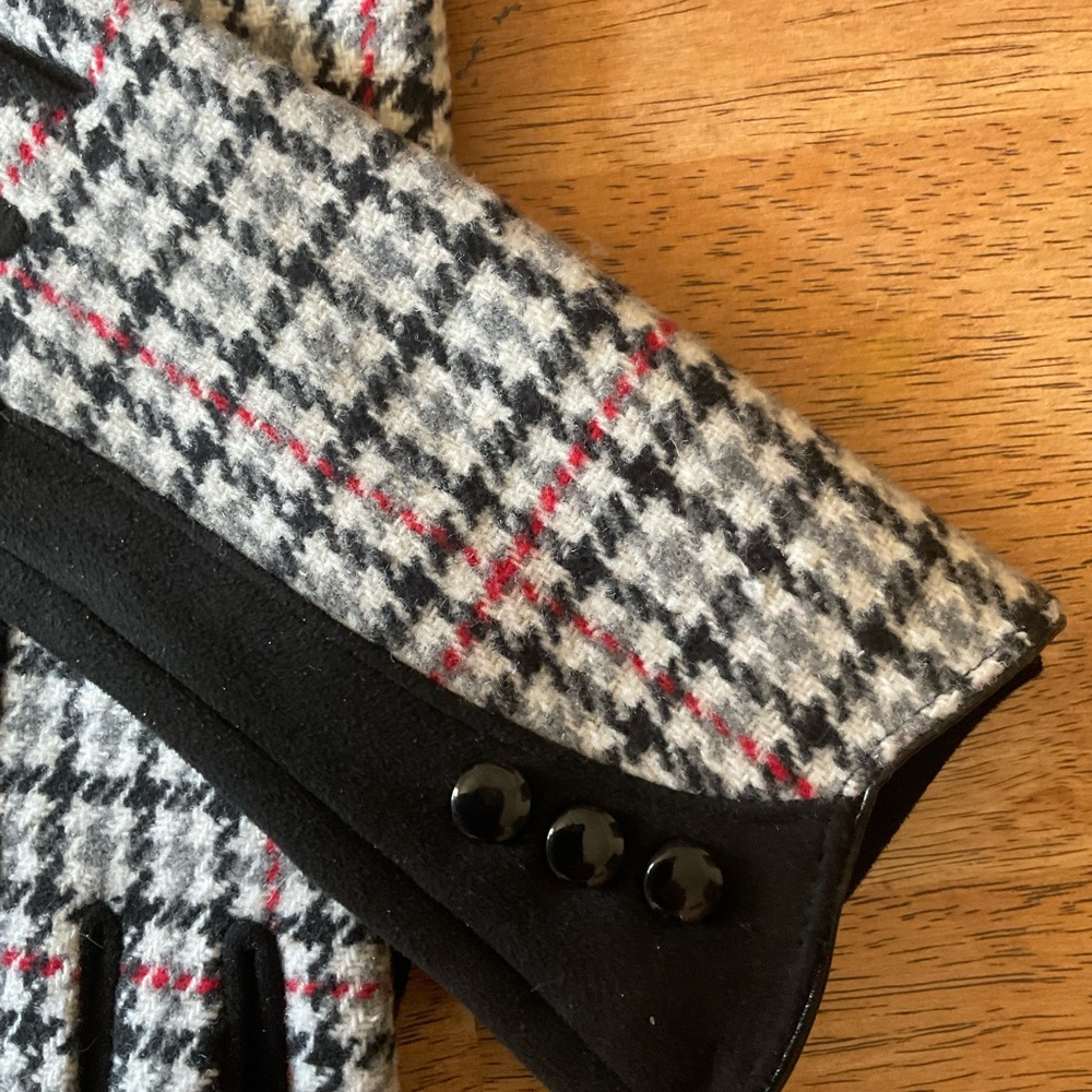 Houndstooth pattern gloves - Picture 2 of 5